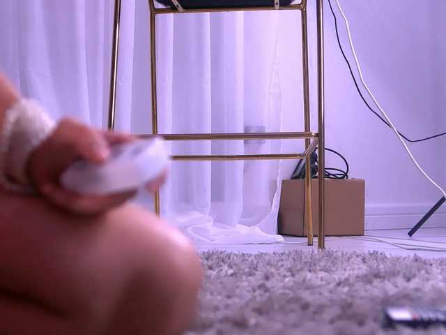 AnaisLeblanc's BongaCams show and profile