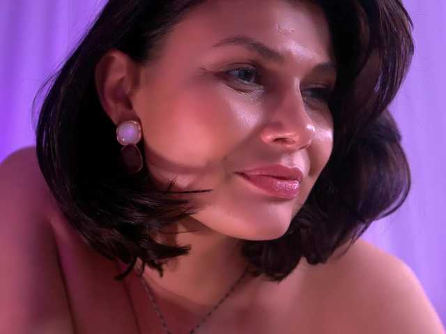 AnaisLeblanc's BongaCams show and profile