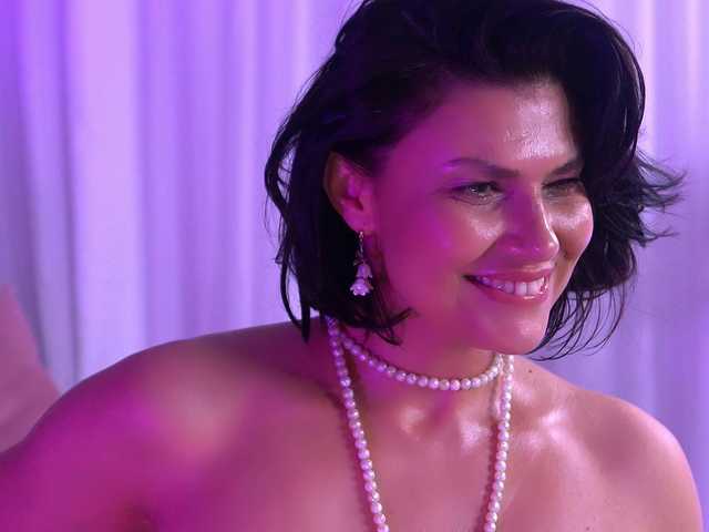 AnaisLeblanc's BongaCams show and profile