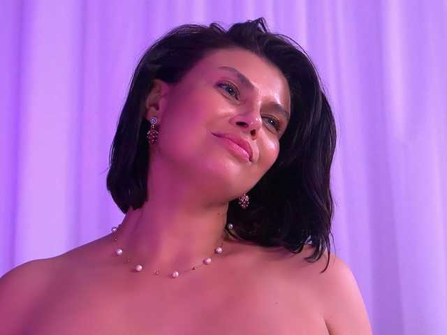 AnaisLeblanc's BongaCams show and profile