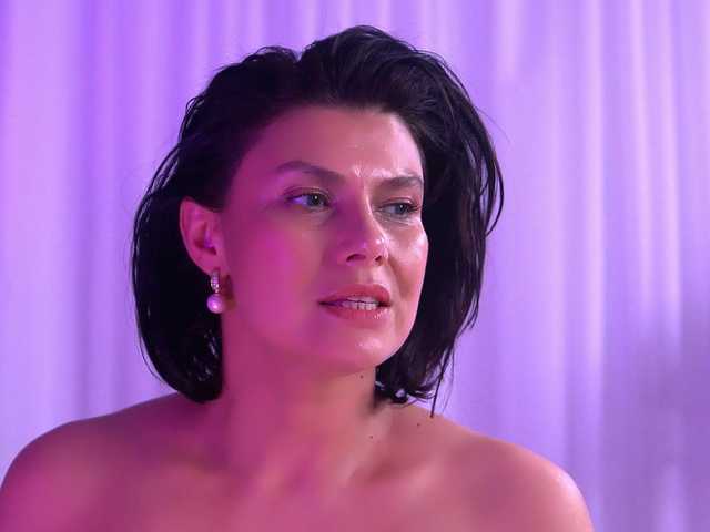 AnaisLeblanc's BongaCams show and profile