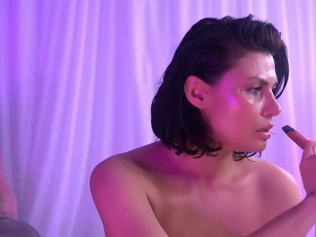 AnaisLeblanc's BongaCams show and profile