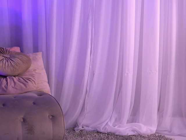 AnaisLeblanc's BongaCams show and profile