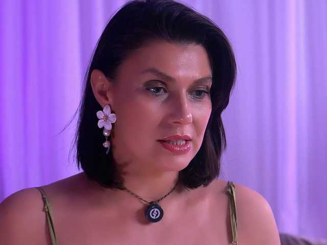 AnaisLeblanc's BongaCams show and profile