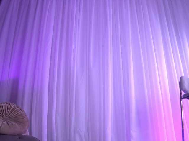 AnaisLeblanc's BongaCams show and profile