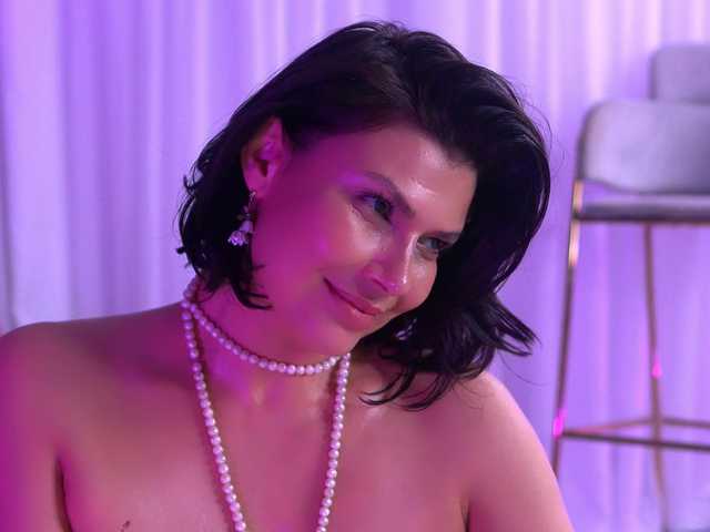 AnaisLeblanc's BongaCams show and profile