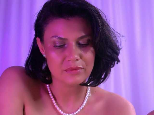 AnaisLeblanc's BongaCams show and profile