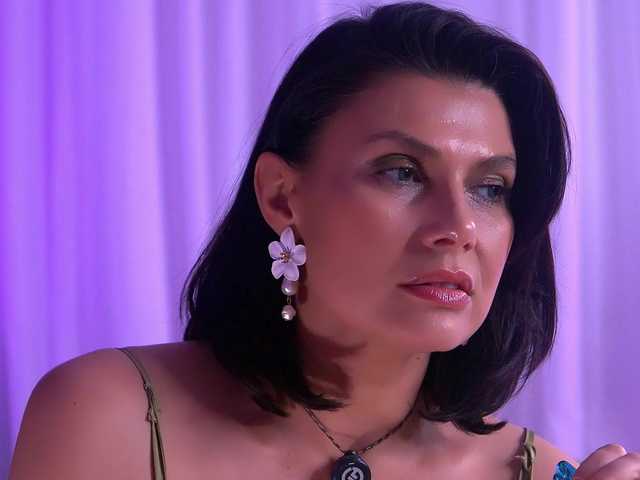 AnaisLeblanc's BongaCams show and profile