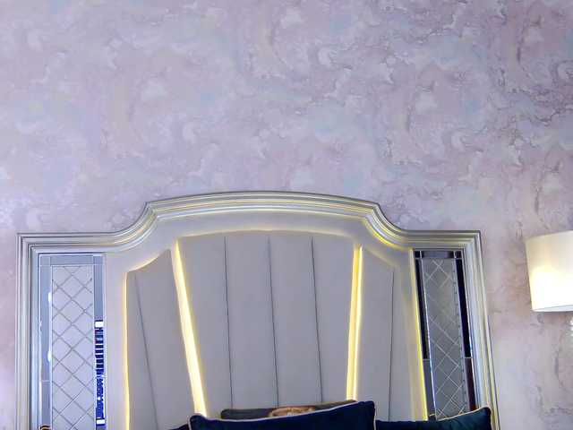 Issadorra's BongaCams show and profile