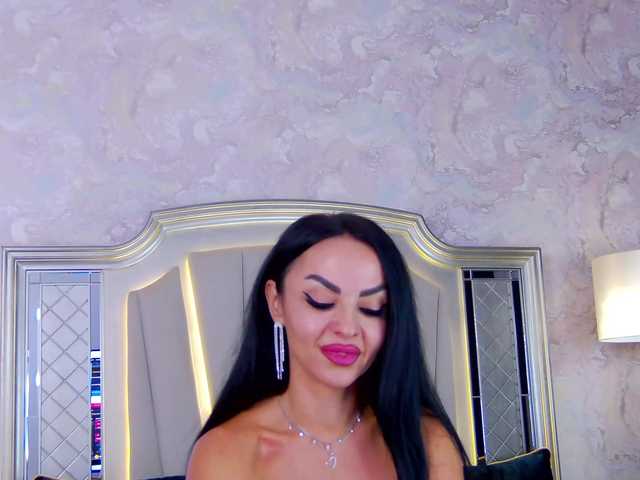 Issadorra's BongaCams show and profile
