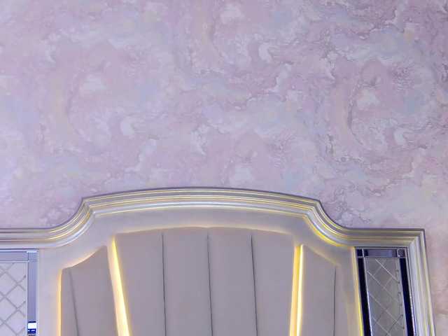 Issadorra's BongaCams show and profile