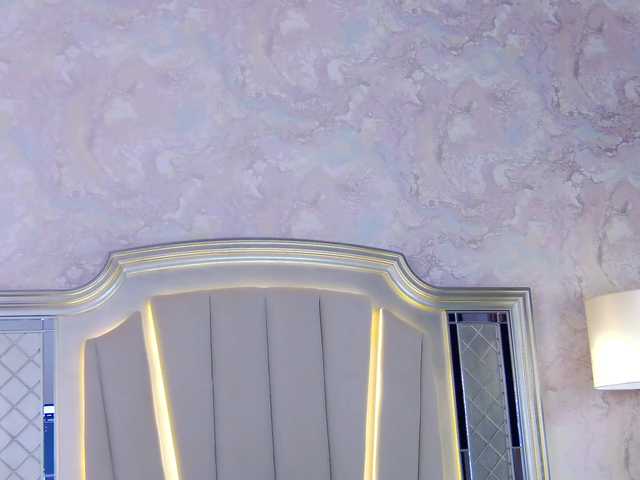 Issadorra's BongaCams show and profile