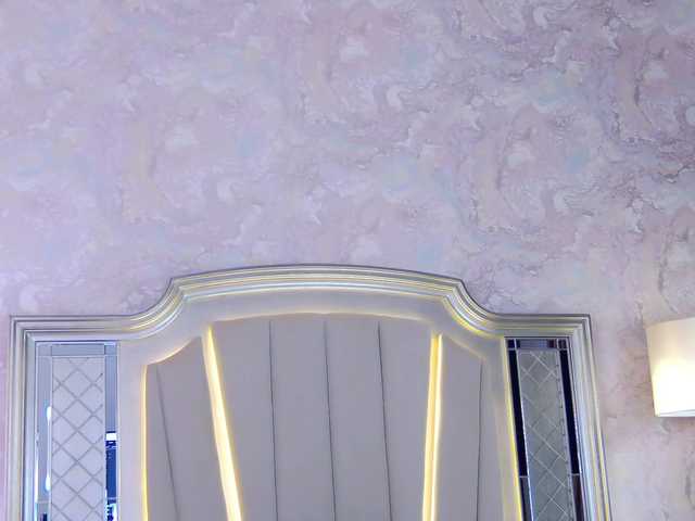 Issadorra's BongaCams show and profile