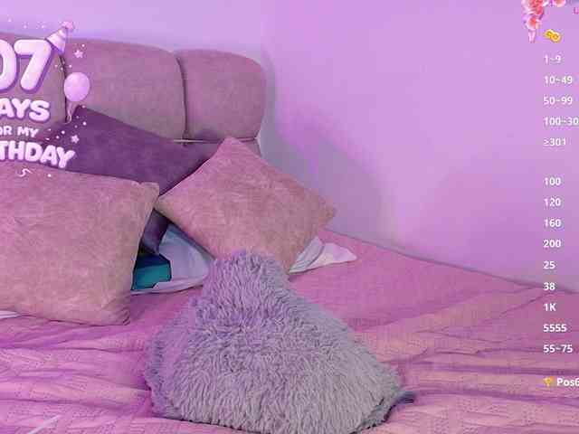 DaniaHills Live Webcam on BongaCams