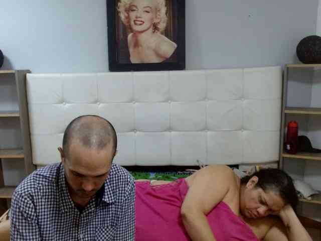 CandyandJhon webcam