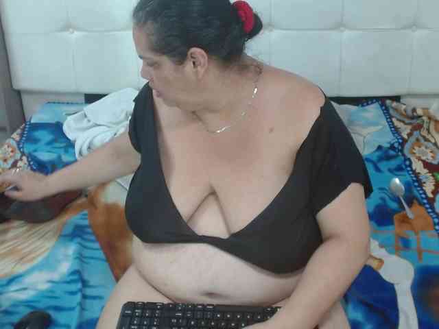 CandyandJhon webcam