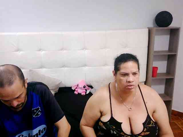 CandyandJhon webcam