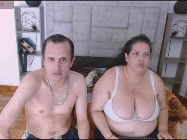 CandyandJhon webcam
