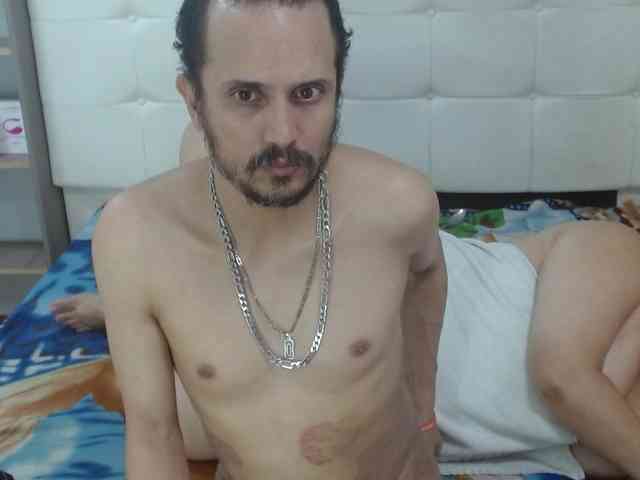 CandyandJhon webcam