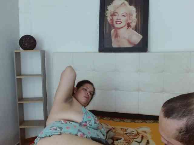 CandyandJhon webcam