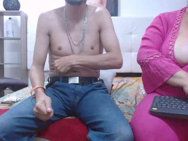 CandyandJhon webcam