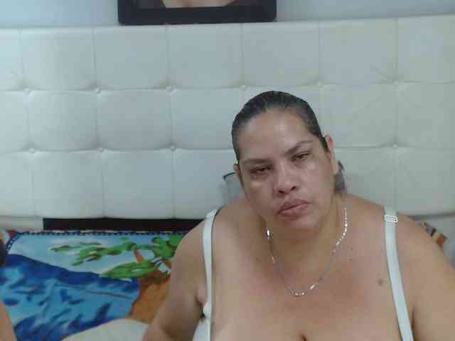 CandyandJhon webcam
