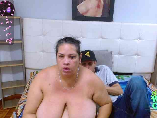 CandyandJhon webcam
