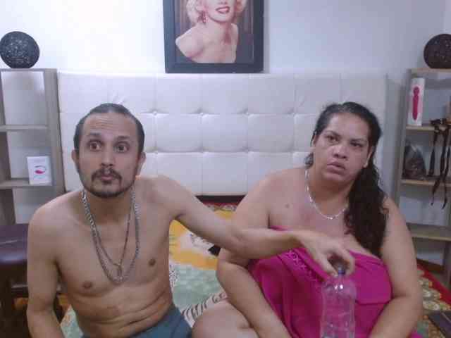 CandyandJhon webcam