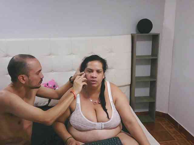CandyandJhon webcam