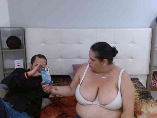 CandyandJhon webcam