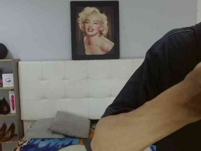 CandyandJhon webcam