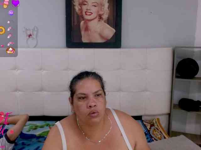 CandyandJhon webcam
