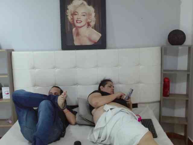 CandyandJhon Live Webcam on BongaCams
