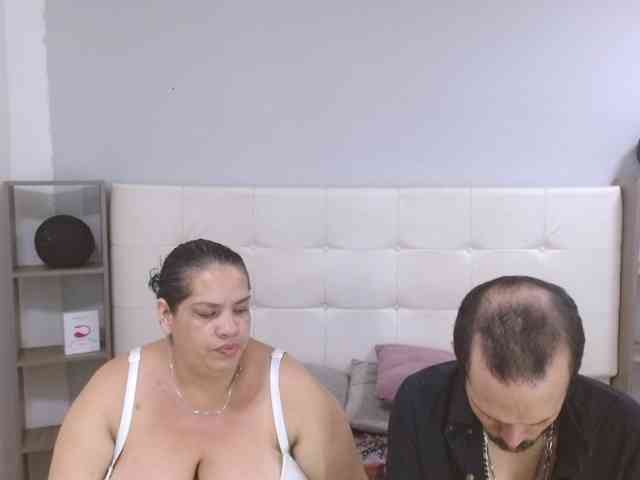 CandyandJhon webcam