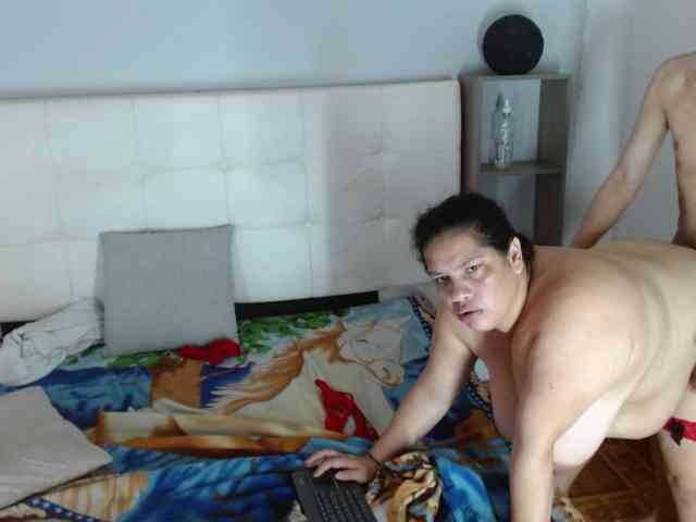 CandyandJhon webcam