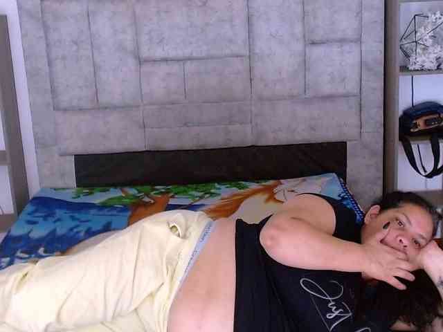 CandyandJhon Live Webcam on BongaCams