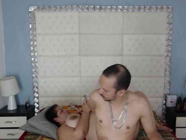 CandyandJhon webcam