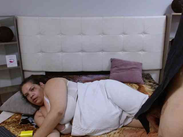CandyandJhon webcam