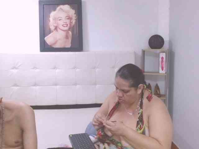 CandyandJhon webcam