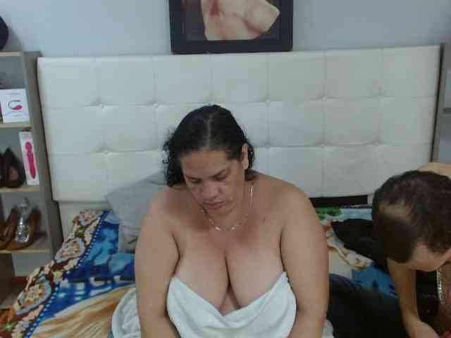 CandyandJhon webcam