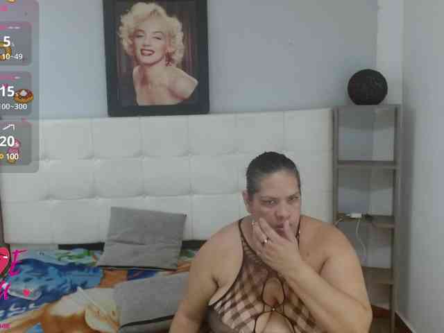 CandyandJhon webcam