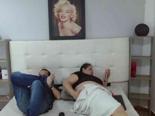 CandyandJhon webcam