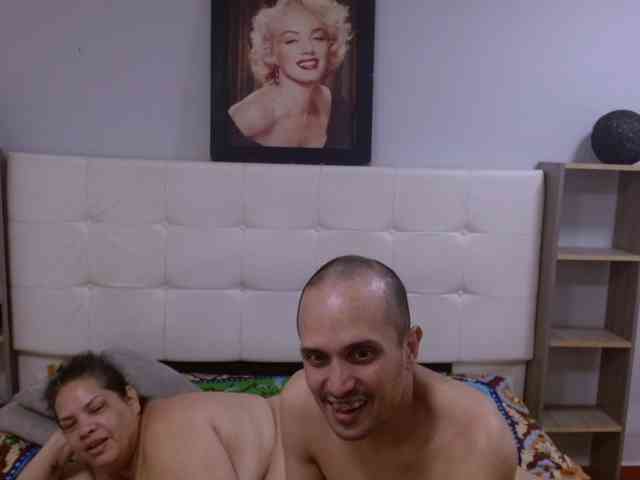 CandyandJhon webcam