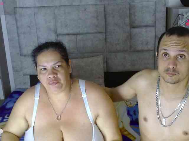 CandyandJhon webcam