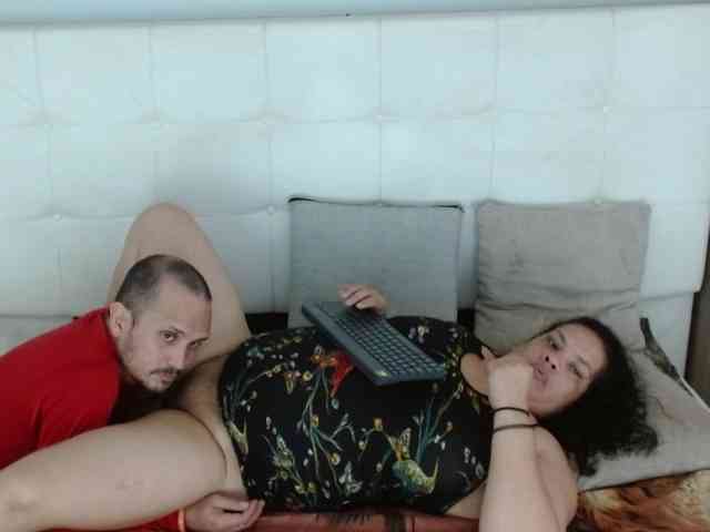 CandyandJhon webcam