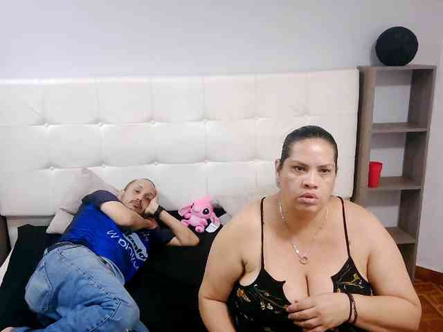 CandyandJhon webcam