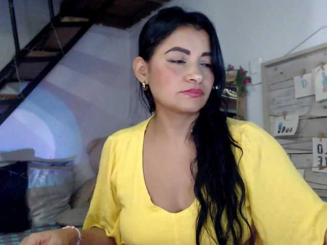 lunasky83's BongaCams show and profile