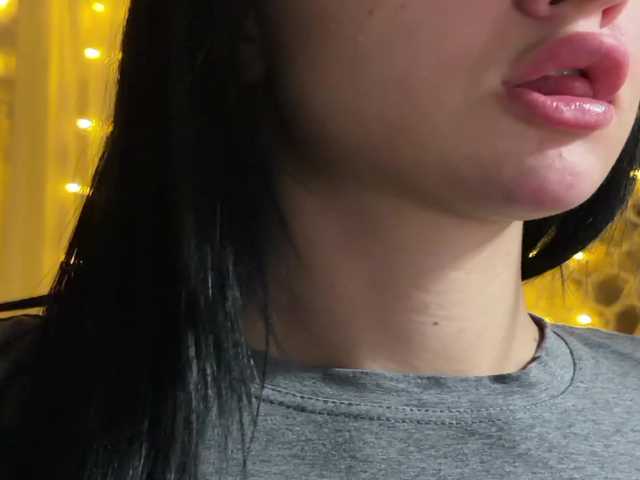 chicanogirl's BongaCams show and profile