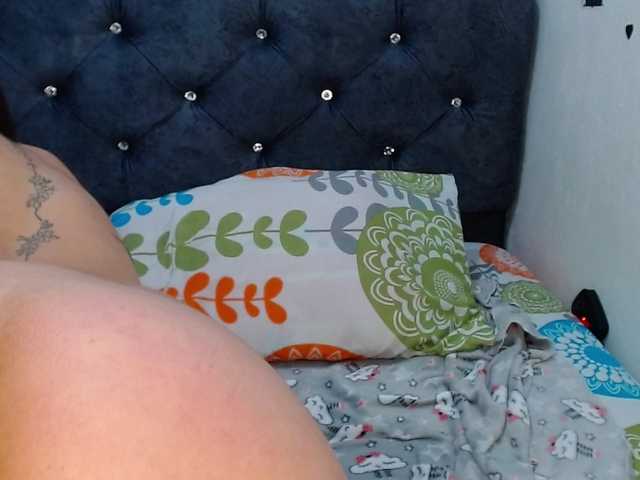 Lunaxx21's BongaCams show and profile