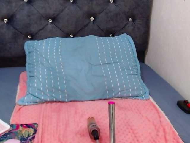 Lunaxx21's BongaCams show and profile